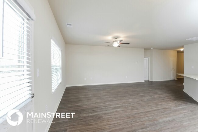 Foto del edificio - 250 Smith Glen Dr