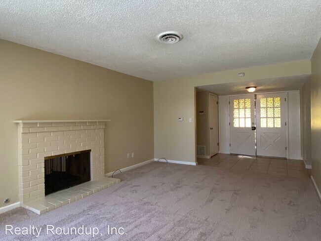 Building Photo - 3 br, 2 bath House - 830 Highmoor Ave