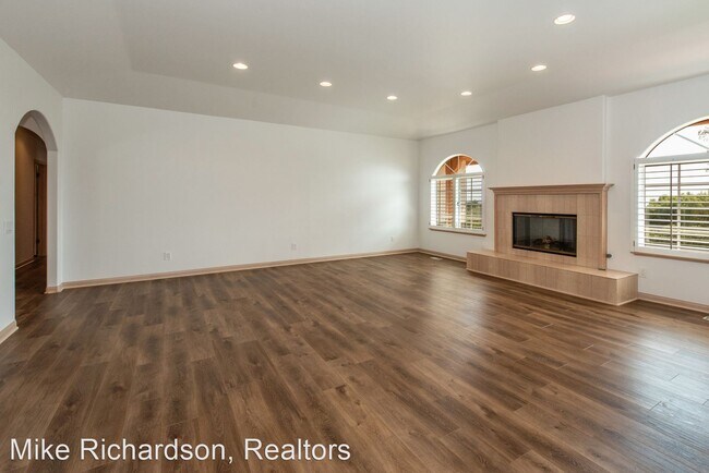 Foto del edificio - 4 br, 3 bath House - 1110 Camino Del Rio
