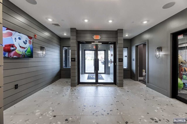 Foto del edificio - 192 Livingston St