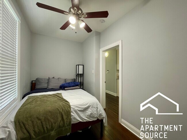 Foto del edificio - 2824 N Ridgeway Ave