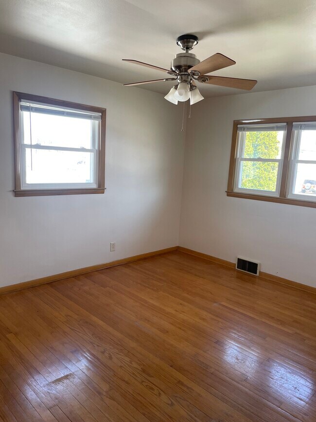 Foto del edificio - 3957 N 98th St