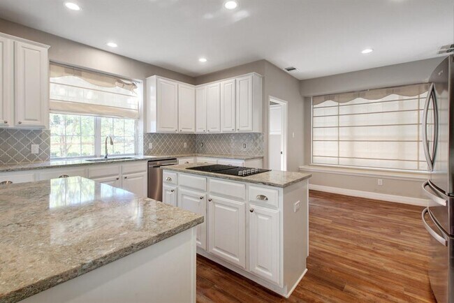 Foto del edificio - 4907 Craig Dr