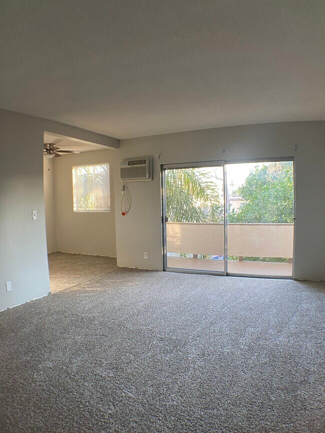 Foto del edificio - 14823 Gilmore St