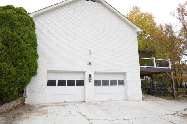 Building Photo - 4128 Carmel Forest Dr