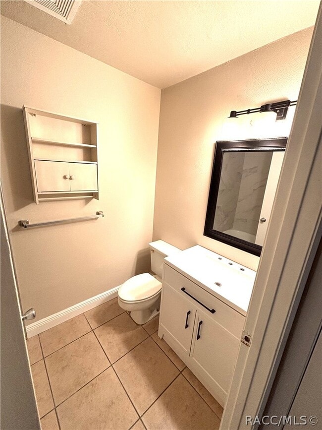 Building Photo - 1710 Tuttle St