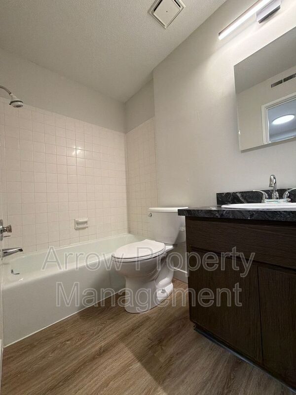 Foto del edificio - 649 S 18th St