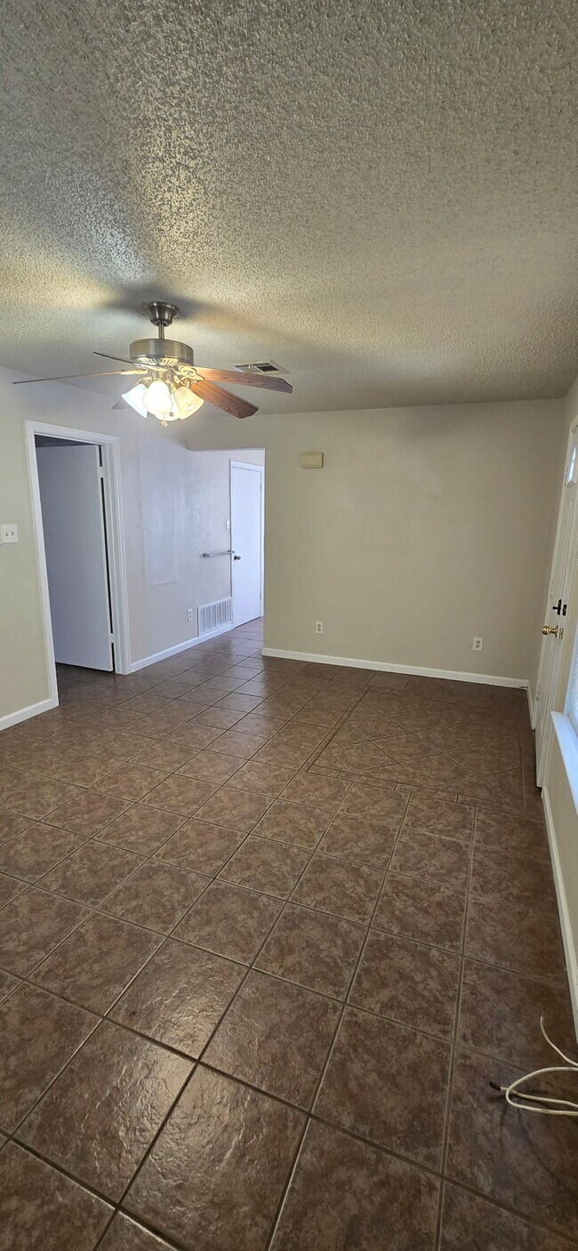 Foto del edificio - 591 Bosque Bend Ln