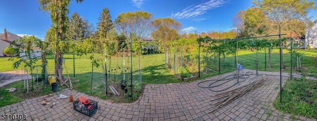 Foto del edificio - 247 Fairfield Ln