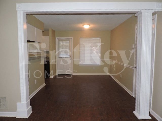 Foto del edificio - 2317 Curbertson St