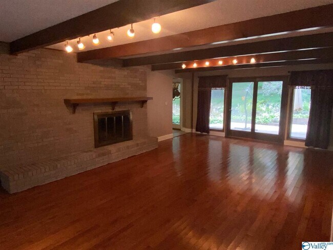 Building Photo - 8806 Bridlewood Dr SE