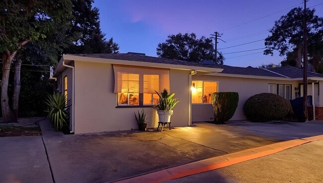 Photo - 9th Ave Apartment