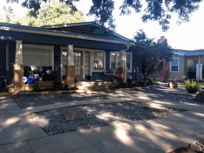 Foto del edificio - Craftsman Style Dream near Downtown