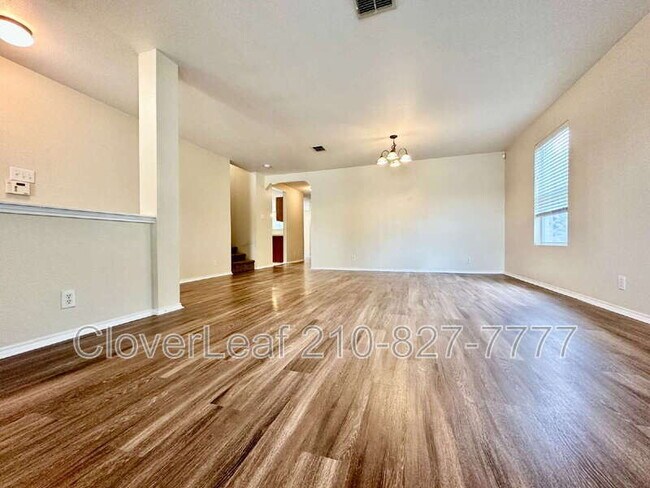 Building Photo - 104 Bay Willow