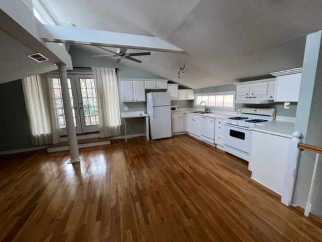 Foto del edificio - 883 Monroe Dr NE