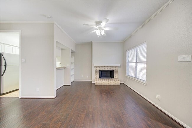 Building Photo - 726 Bering Dr