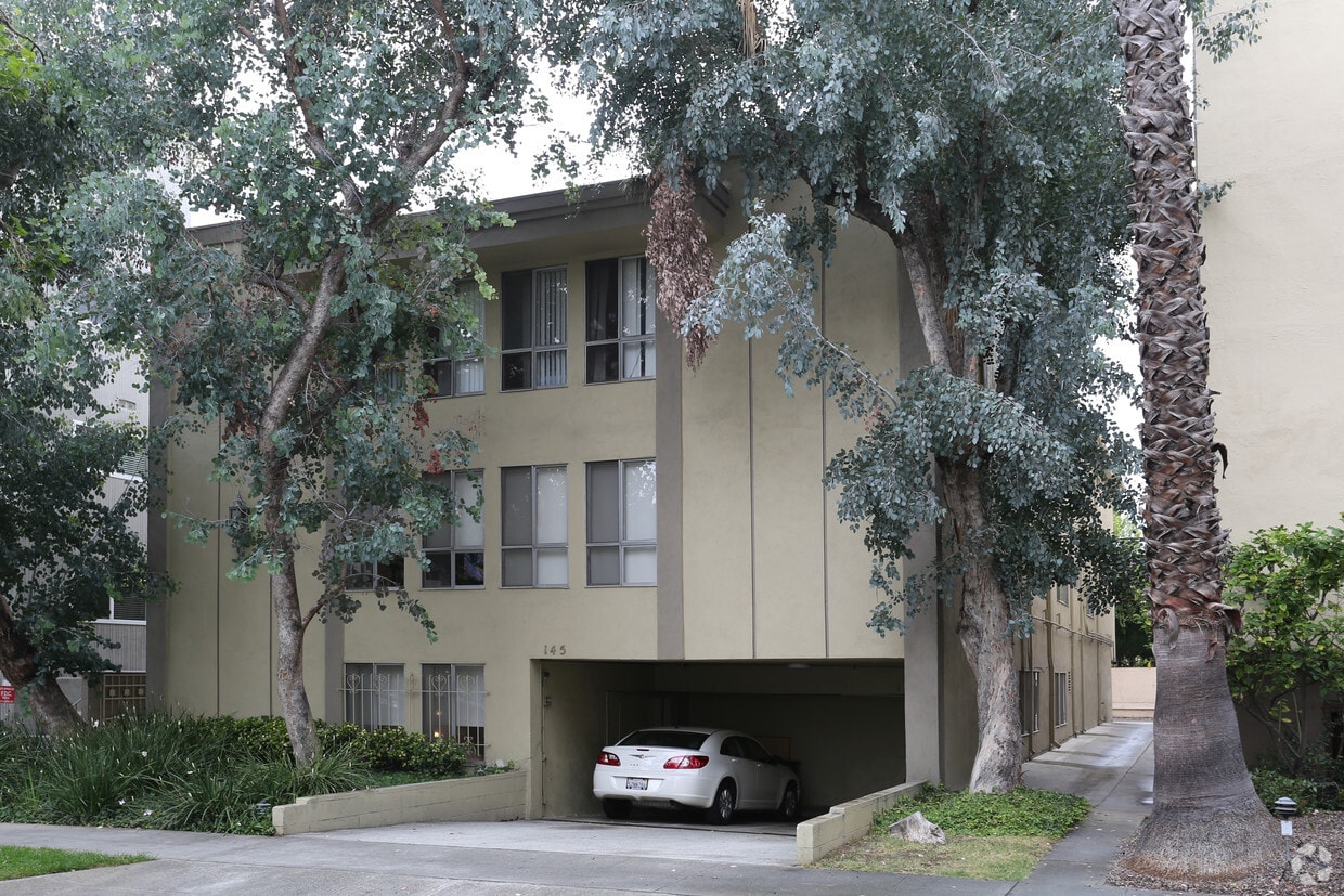 145 N Almont Dr, Beverly Hills, CA 90211 Apartments in Beverly Hills