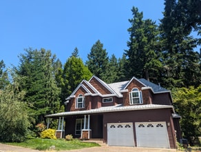 Building Photo - 12150 SW Sheldrake Way