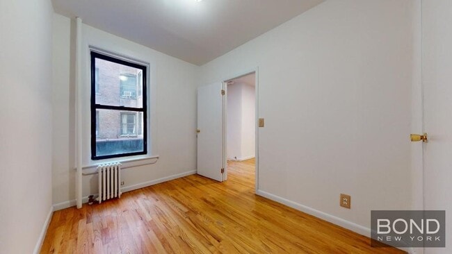 Building Photo - 411 E 70th St