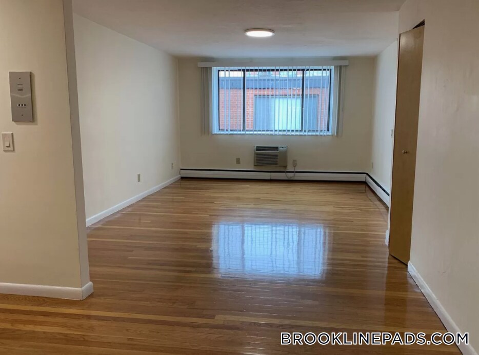 Foto del edificio - 230 Babcock St