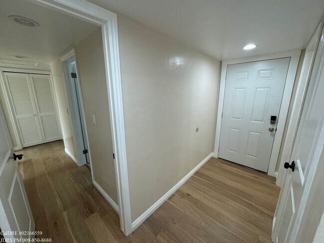 Building Photo - Walnut Partially Furnished 3 Bedroom Home