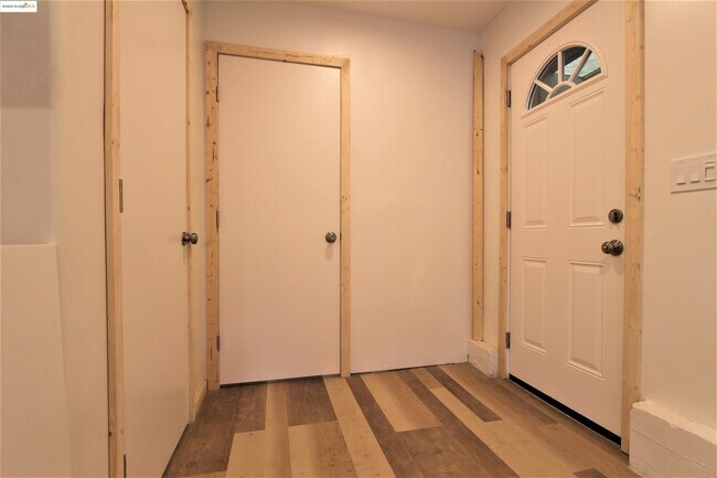 Building Photo - 7909 Winthrope St