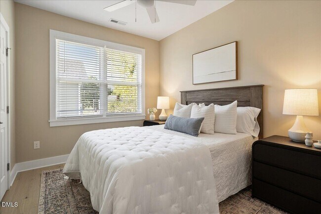 Master Bedroom - 320 Gray Ave