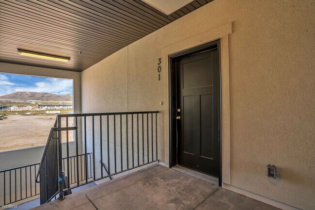 Foto del edificio - 3 br, 2 bath Condo - 1887 N 3410 W #K301