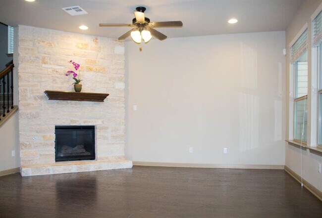 Foto del edificio - 12504 Pranav Ln