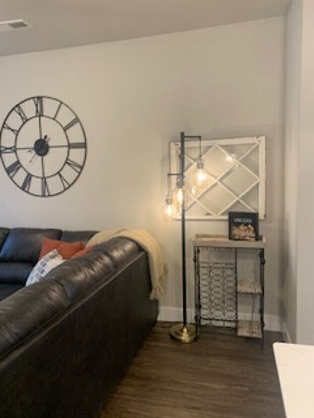 NEW FURNISHED ONE BED IN ANNAFELD House Rental in Billings, MT