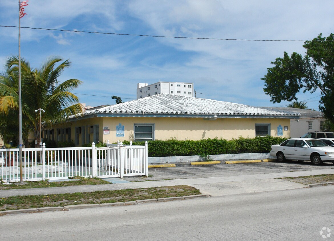Foto del edificio - 1725 Taylor St