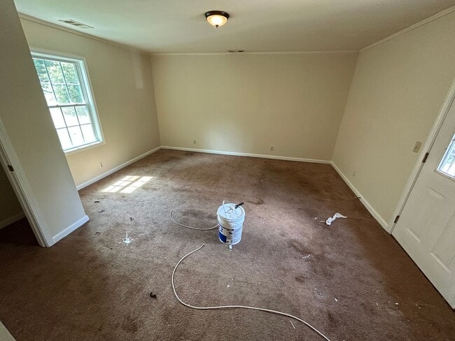 Building Photo - NEWNAN-201 Herring Rd 3 Bedroom 1 Bath
