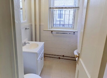 Las imágenes son muestras representativas de la unidad anunciada. Las unidades reales mostradas durante los recorridos pueden variar. - 129 Jersey St