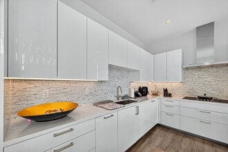 Building Photo - 4521 San Felipe St
