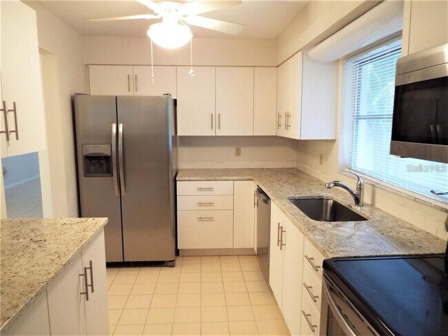 Foto del edificio - 126 18th Ave NE