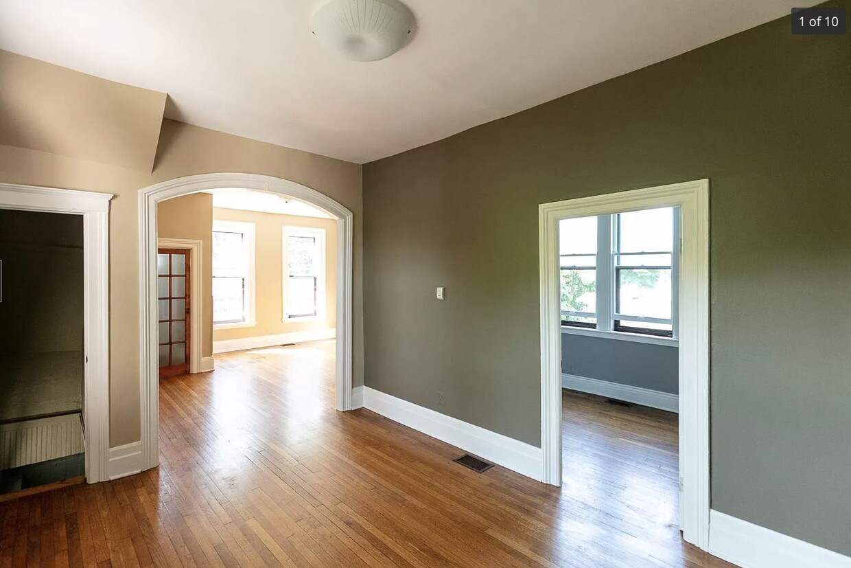 Comedor - 1326 Bagley St