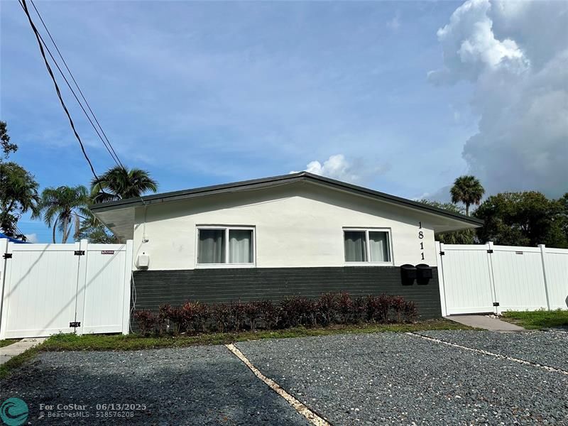 Foto principal - 1811 SW 21st St