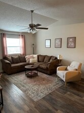 Building Photo - 115 Mesa Dr
