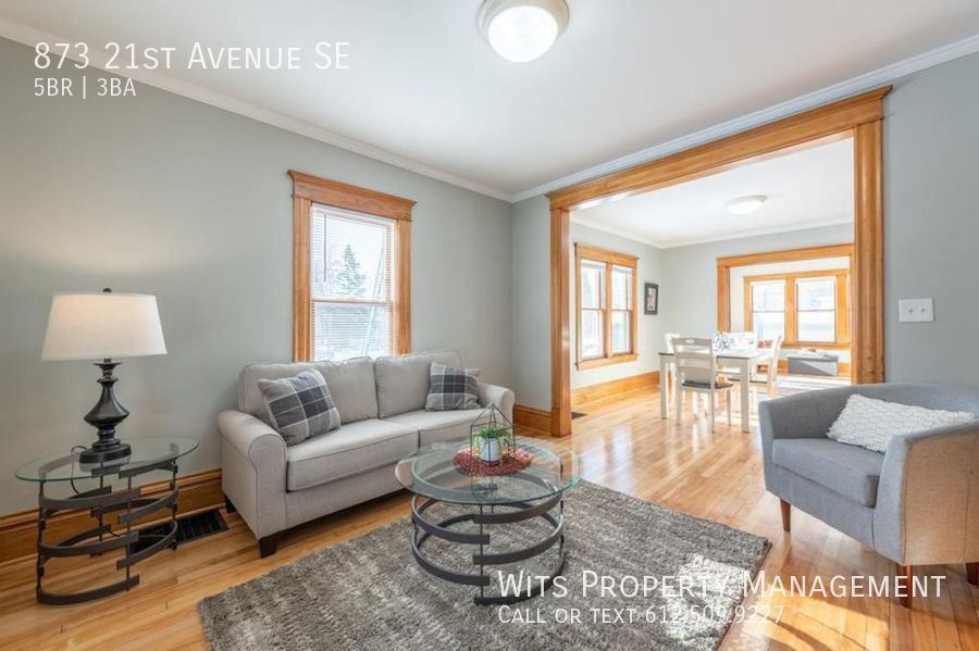 Primary Photo - Incredible 5 bed 3 Bath in SE MPLS availab...