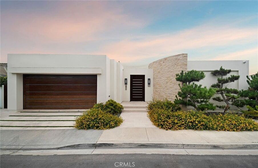 Primary Photo - 1523 Dolphin Terrace