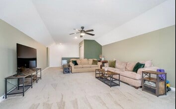 Building Photo - 5304 Maywood Dr