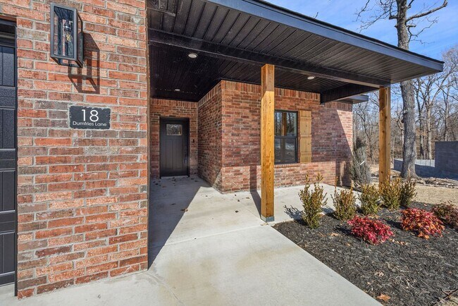 Foto del edificio - 18 Dumfries Ln