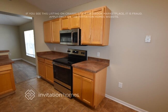 Building Photo - 6916 Crown Lake Dr