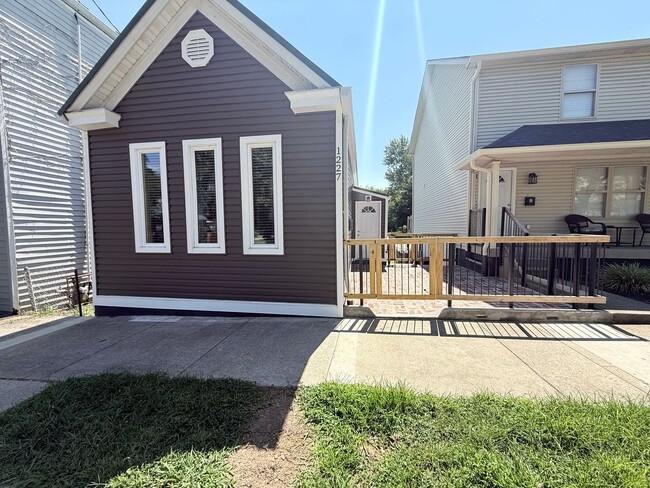 Newly renovated 1 bed 1 bath single family home - Newly renovated 1 bed 1 bath single family home