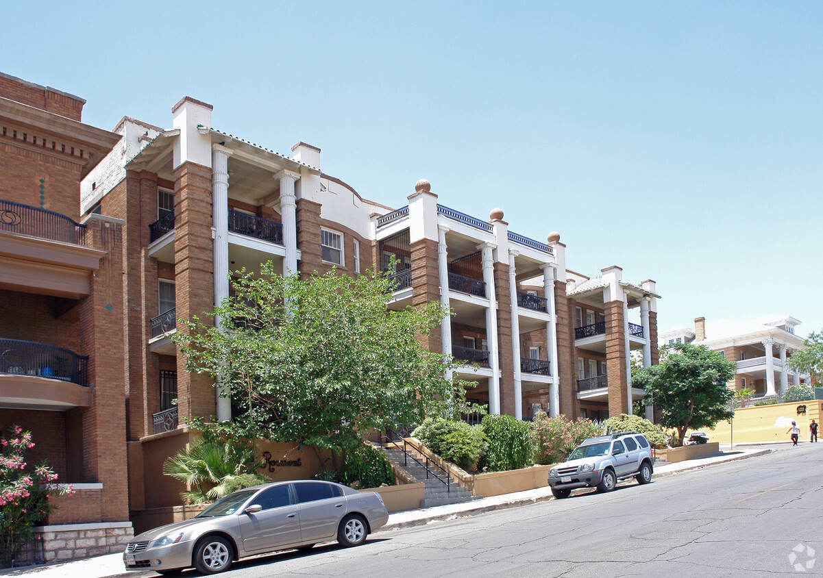 Building Photo - 1217-1219 N Oregon St