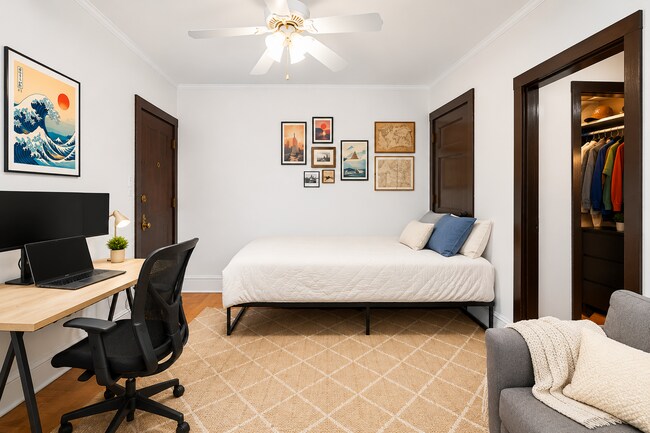 Foto del edificio - 658 W Oakdale Ave
