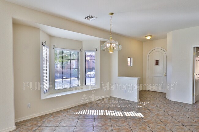 Foto del edificio - 3036 E Fremont Rd