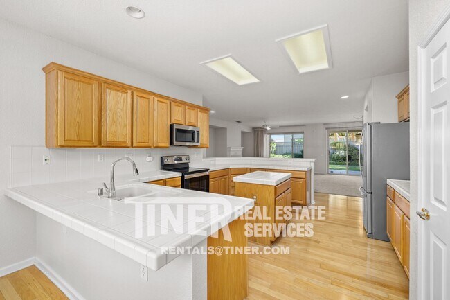 Building Photo - 55+ Sun City Lincoln Oasis!!!