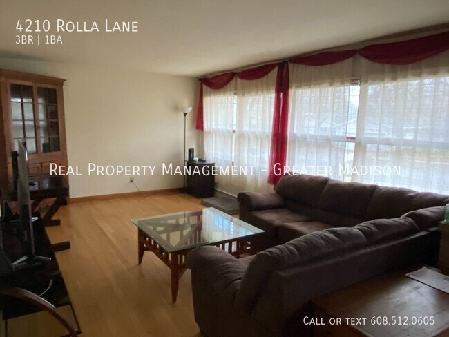 Building Photo - Spacious 3 bedroom Ranch Style Home with s...