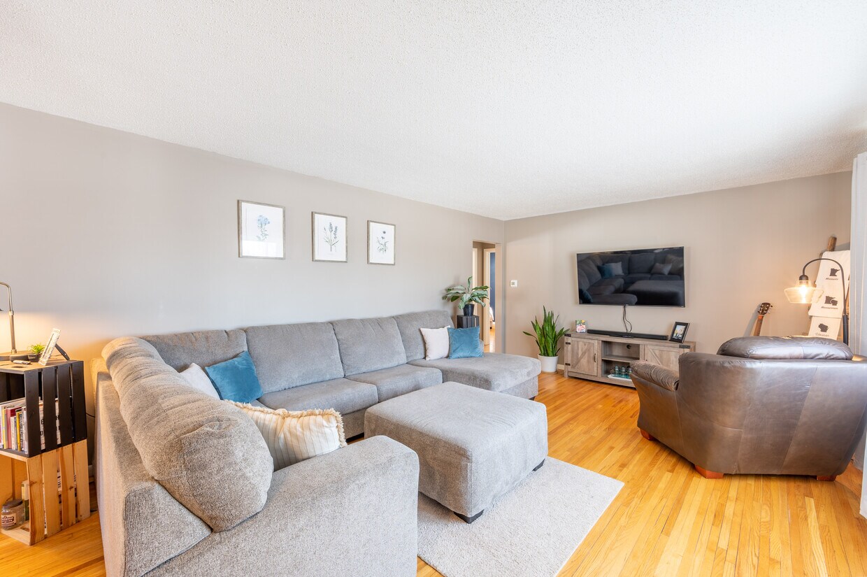 Foto principal - 1502 13th Ave NW